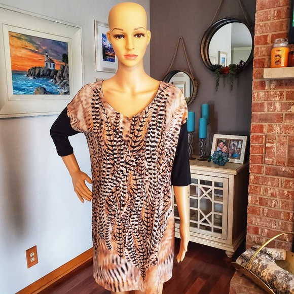 Zara Dresses & Skirts - 🎀3/$25 Zara Feather print 3/4 sleeve mini dress